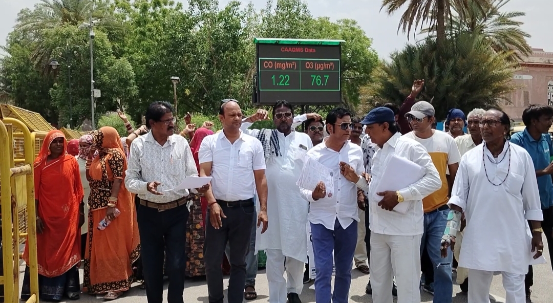 पंचायत समिति अधिकारी पर लगाया भ्रष्टाचार का आरोप जिला कलेक्टर को दिया ज्ञापन नंदलाल जावा