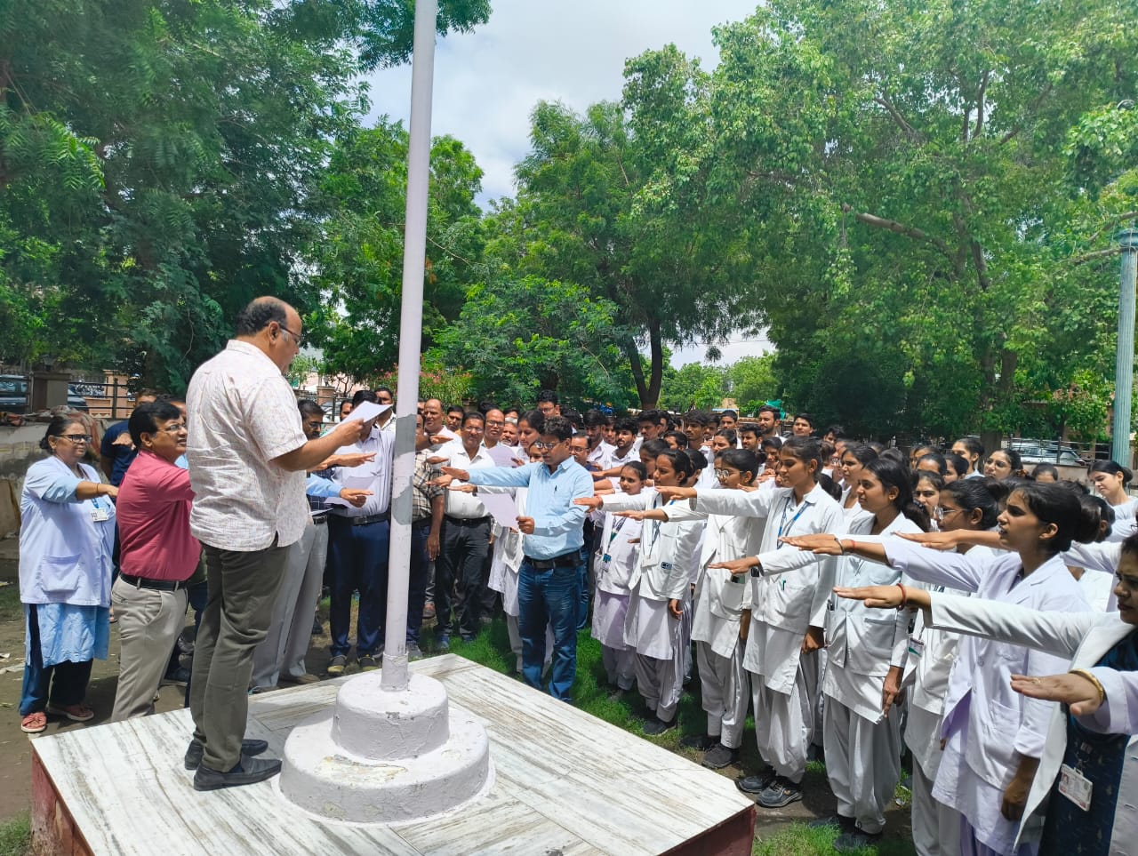 एस.पी. मेडिकल कॉलेज ओर पीबीएम के कार्मिको ने ली अंगदान की शपथ : 17 अगस्त तक चलेगा अंगदान महादान पखवाड़ा